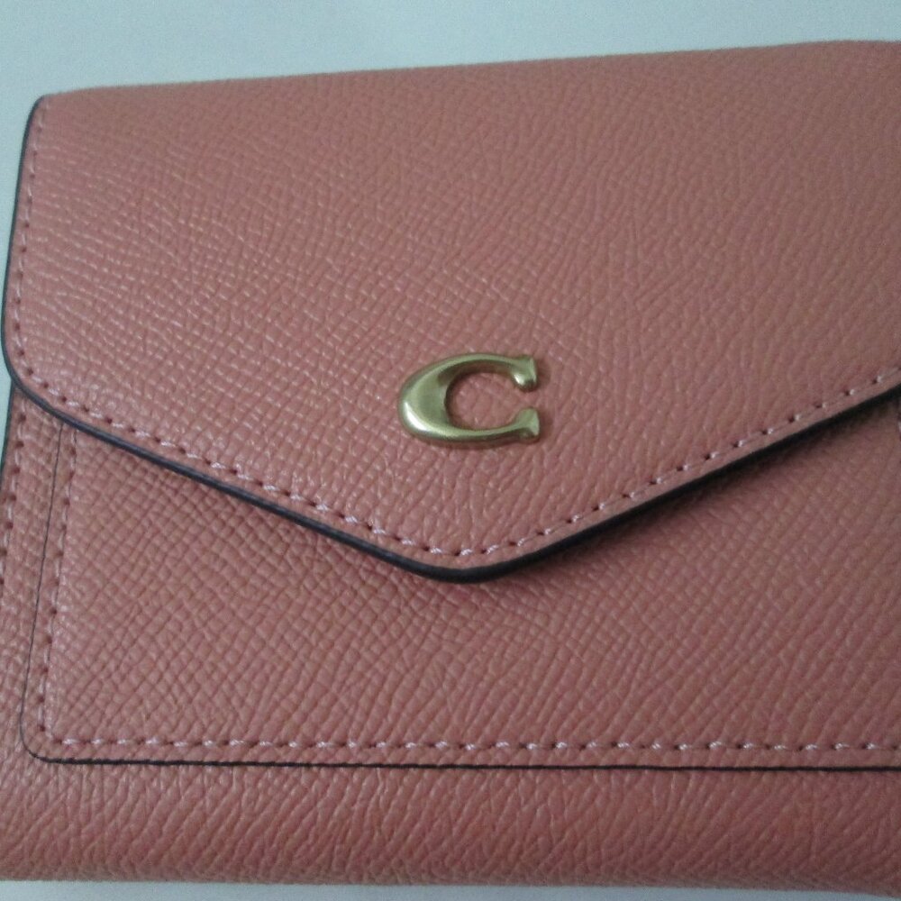 Coach Coral small Leather trifold wallet